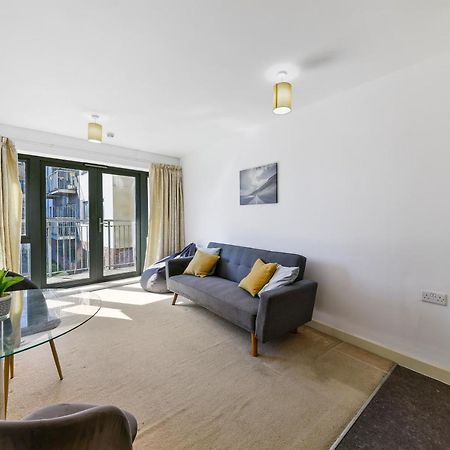 Apartamento Luxe 1 Bed Flat 5 Mins To Stratford - Free Parking Londres Exterior foto